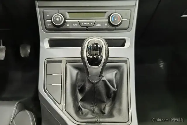 Geely Emgrand Leading version 1.5L manual Upward Asian Games version Country VI