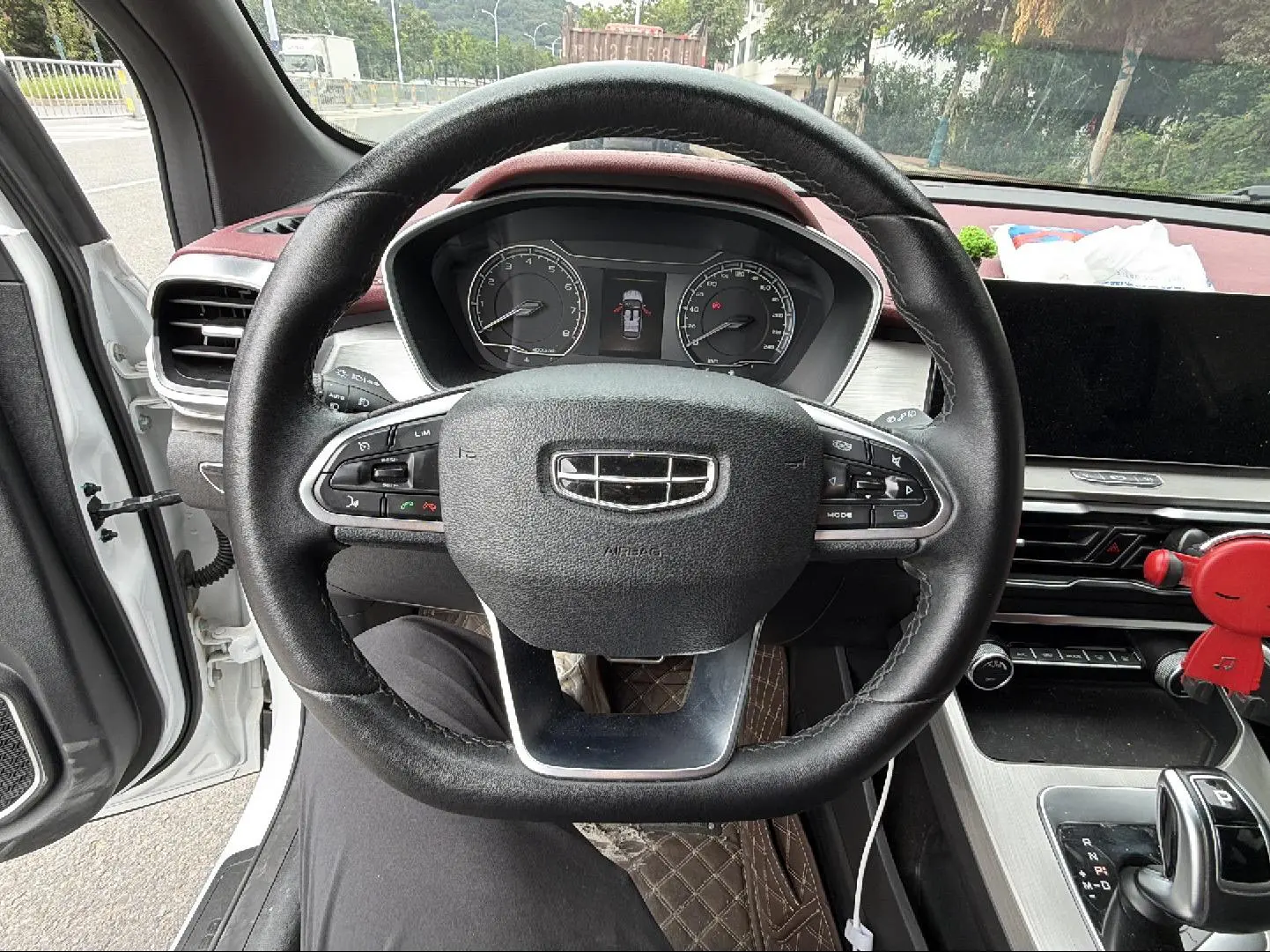 Geely Binyue PRO 260T DCT Knight