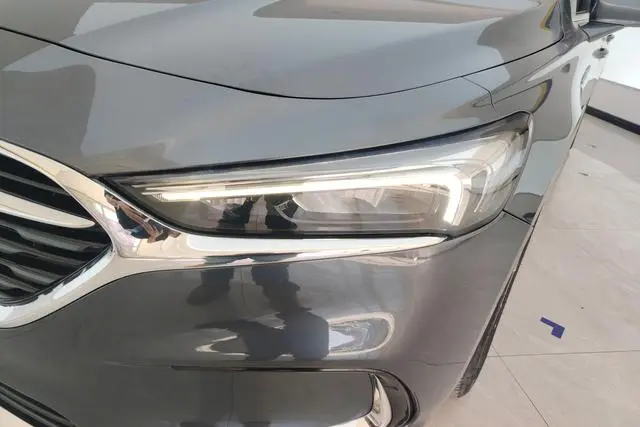 Buick Lacrosse 652T luxury