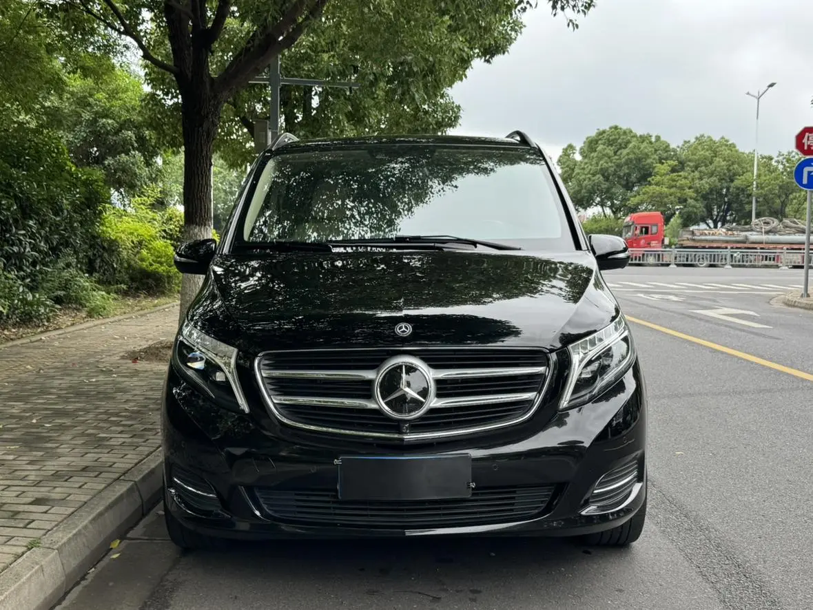 Mercedes-Benz Mercedes-Benz V-class V 260 Premium Edition Country VI
