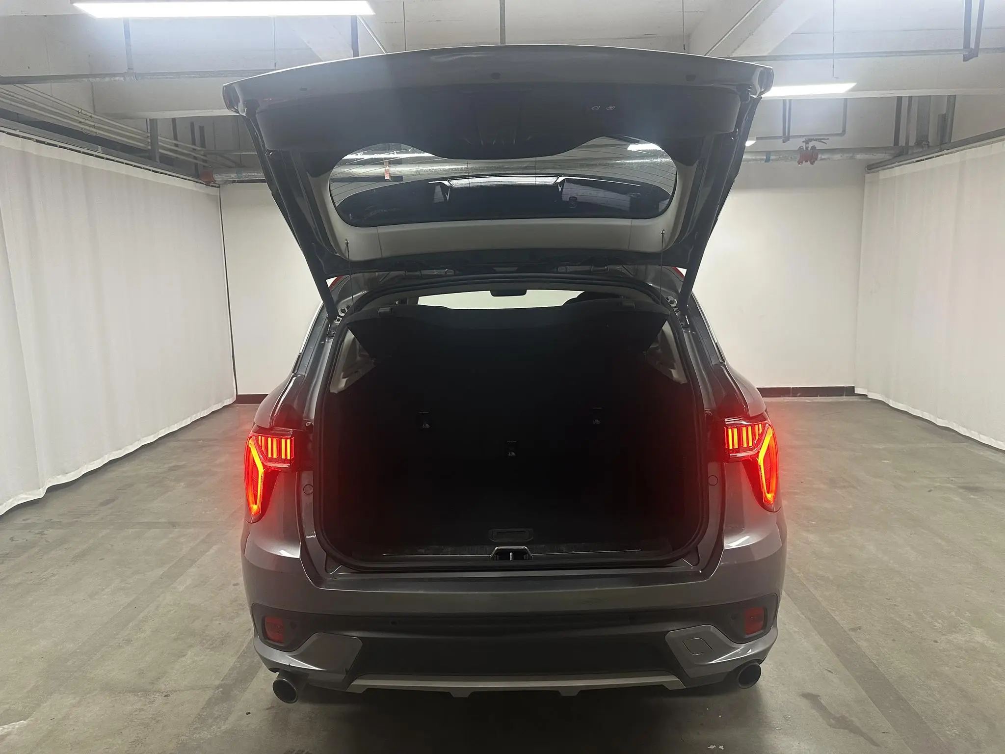 LYNK & CO Lynk &Co. 01 EM-P 1.5T Jin Pro Country V