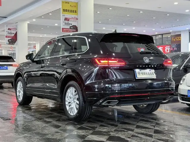 Volkswagen Touareg 2.0 TSI Ruishang Edition