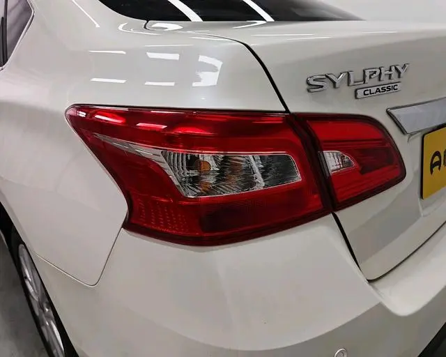 Nissan Xuan Yi Classic 1.6 XE CVT Comfort Edition