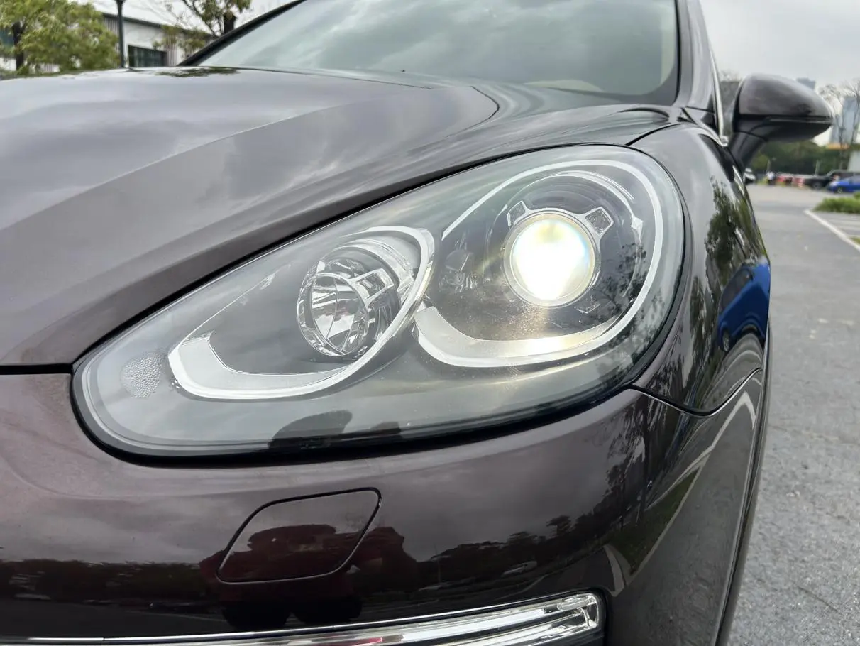 Porsche Cayenne Cayenne Platinum Edition 3.0T