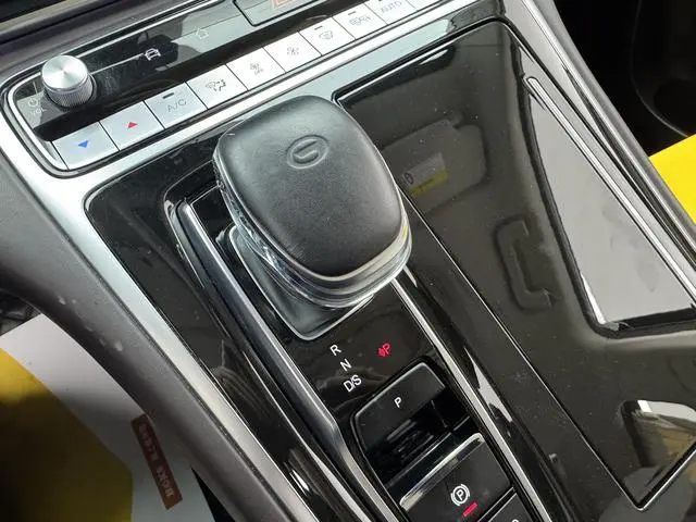 GAC Trumpchi M8 Lingxiu Series 390T Extreme Edition