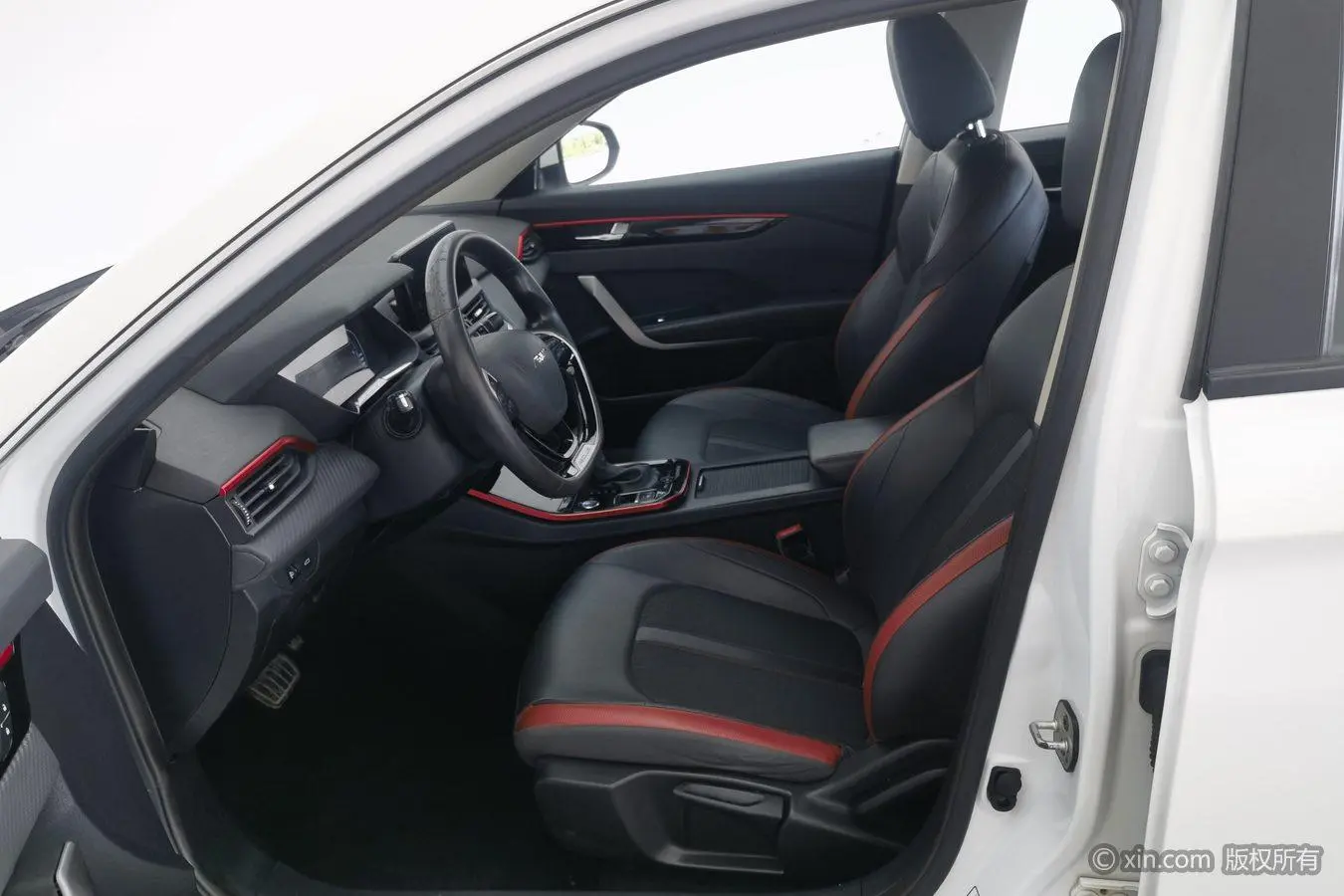 Dongfeng Fengshen Yi Hyun 230T automatic wind chasing version