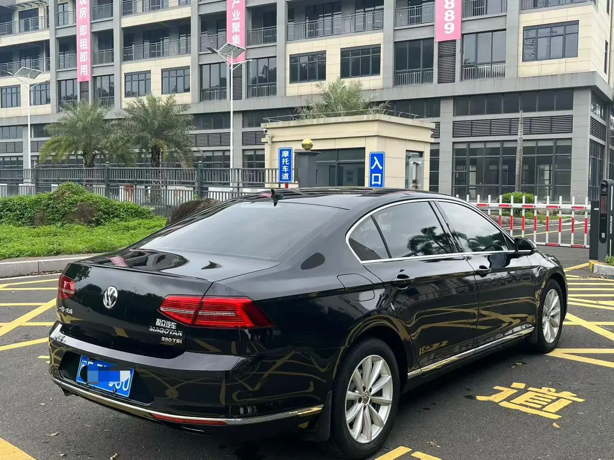 Volkswagen Magotan 280TSI DSG leading country V