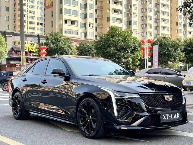 Cadillac Cadillac CT4 28T premium type
