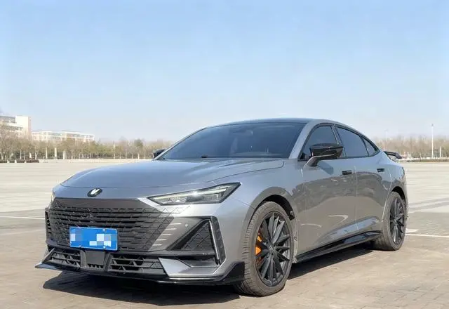Changan Changan UNI-V 1.5T premium type