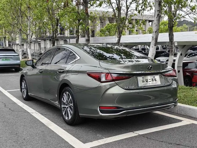 Lexus Lexus ES 200 Excellent Edition