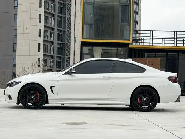 BMW BMW 4 Series 425i M Sports Yao Ye Edition