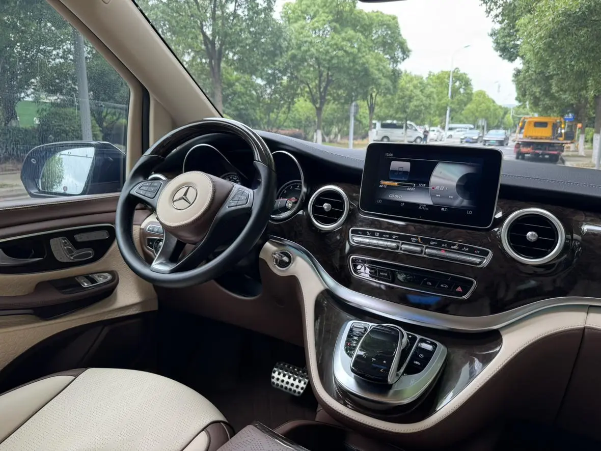 Mercedes-Benz Mercedes-Benz V-class V 260 Premium Edition Country VI