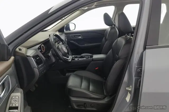 Nissan Qijun VC-Turbo 300 CVT 4WD Extreme Edition