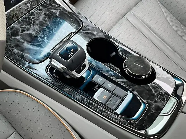 Dongfeng Fengxing Popular yachts 1.5T DCT Wave by Wave version