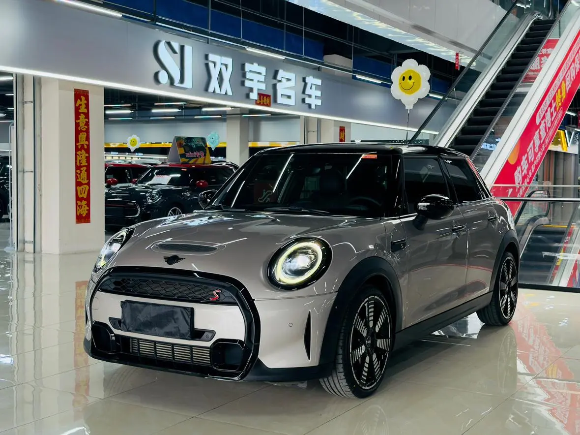 MINI MINI 2.0T COOPERS Artist five-door version