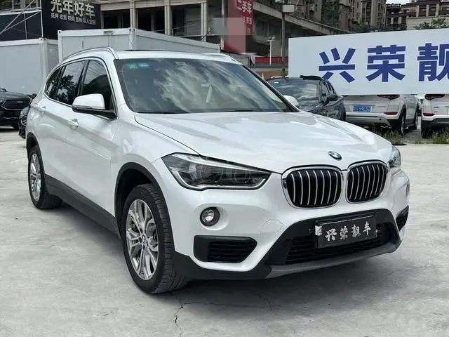 BMW BMW X1 sDrive20Li leading type
