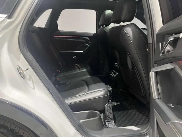 Audi Audi Q3 35 TFSI fashion and elegant