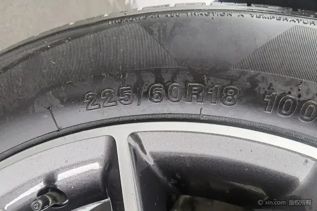 Dongfeng Fengshen Dongfeng Fengshen AX7 PRO 1.6T Automatic Smart Version