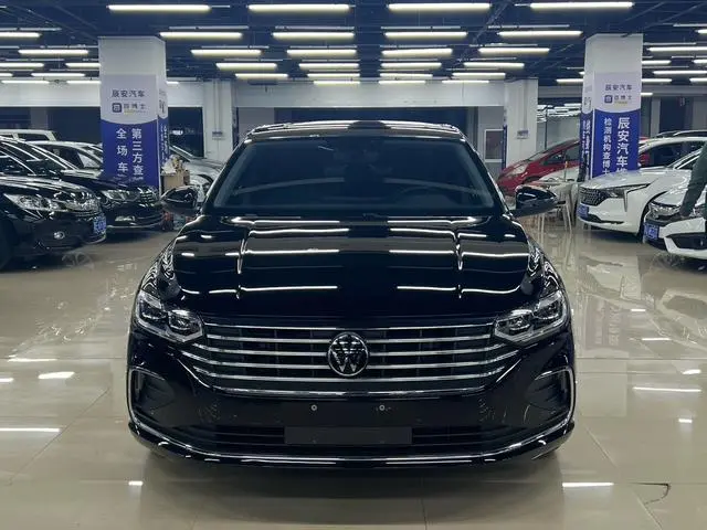Volkswagen Lavida Facelift 1.5L automatic five million version