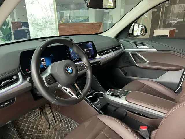 BMW BMW X1 sDrive25Li M sports suit