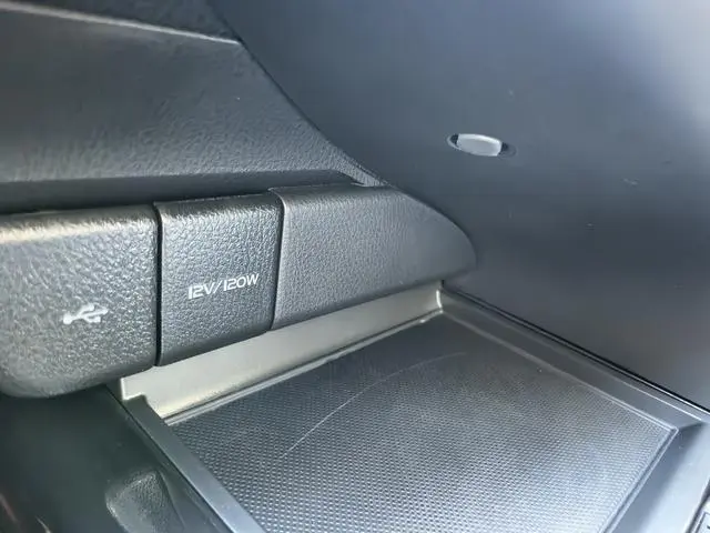 TOYOTA Camry 2.5G Deluxe Edition