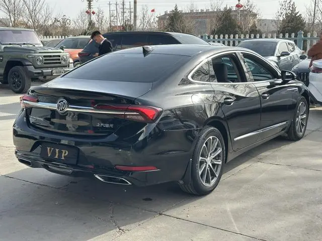Buick Lacrosse 652T luxury