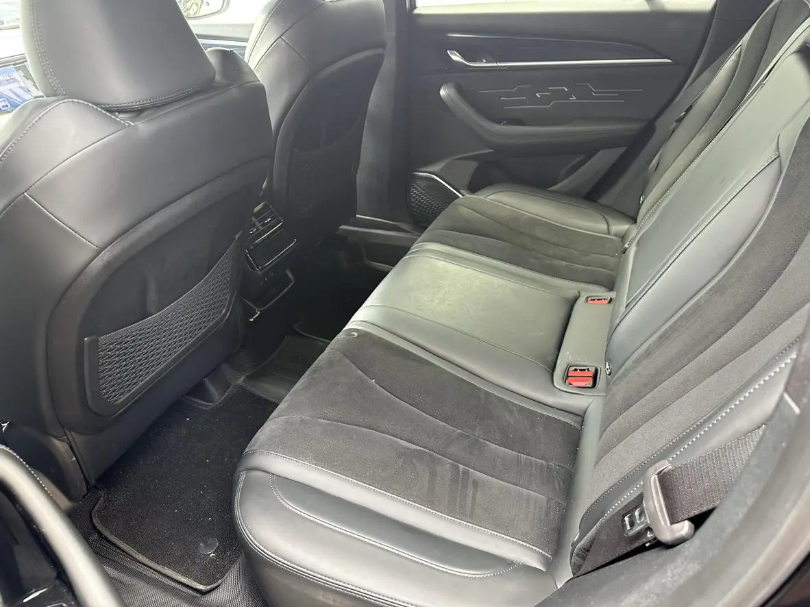Geely Xingyue L 2.0TD high-power automatic two-wheel drive Skyrim version