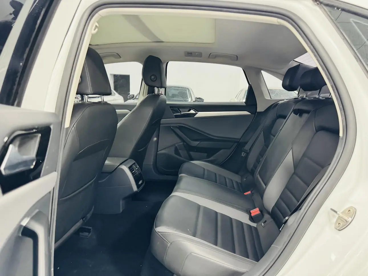 Volkswagen Sagitar 200TSI DSG Beyond Edition