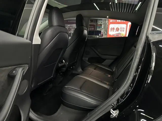 Tesla Model Y Facelifted rear-wheel drive version