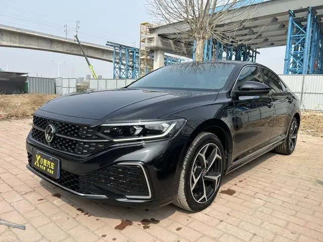 Volkswagen Passat 330TSI Starry Sky Elite Edition