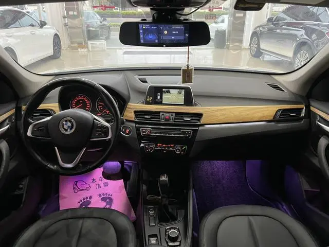 BMW BMW X1 sDrive20Li leading type