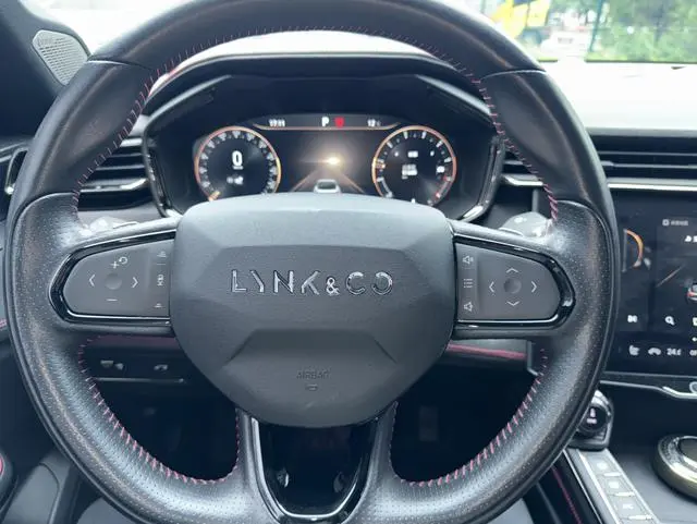 LYNK & CO Lynk 05 2.0TD four-wheel drive Halo