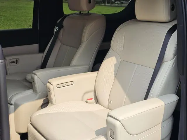 Li Auto Ideal MEGA Home Family Special Edition