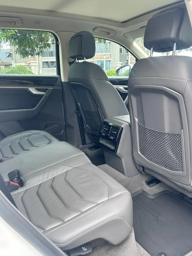 Volkswagen Touareg 3.0 TSI Sharp Front Version Country V
