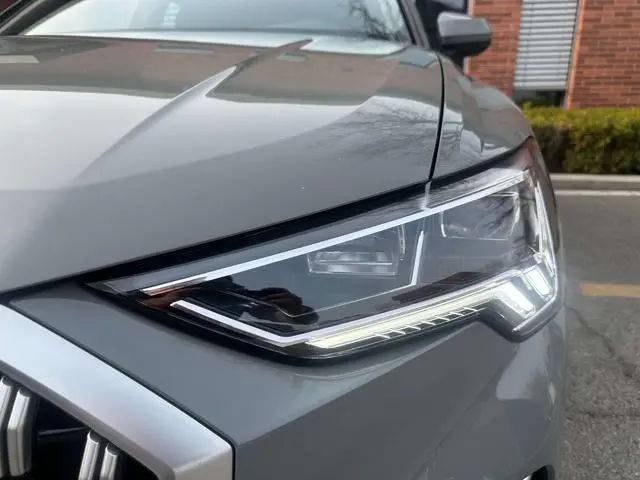 Audi Audi Q3 35 TFSI fashion and elegant