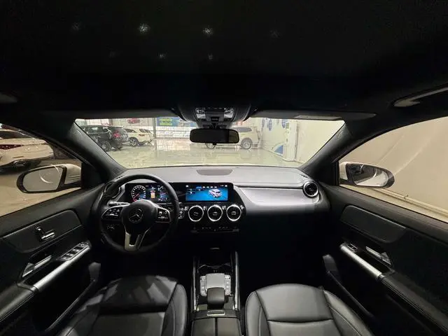 Mercedes-Benz Mercedes-Benz GLA GLA 200