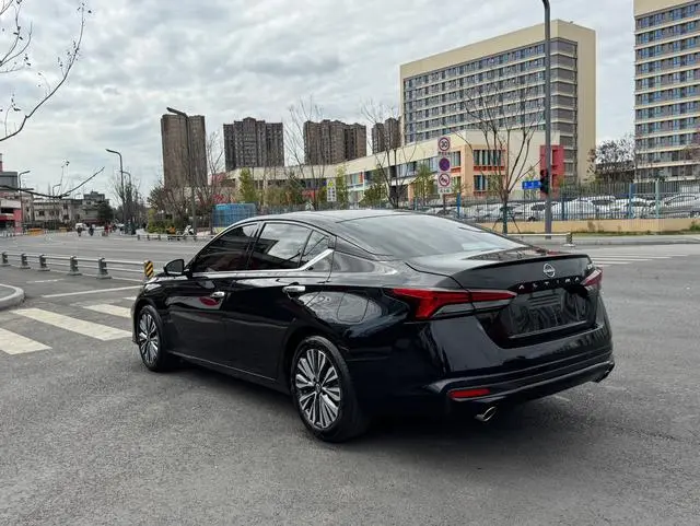 Nissan Teana 2.0L XL-TLS Enjoy Edition