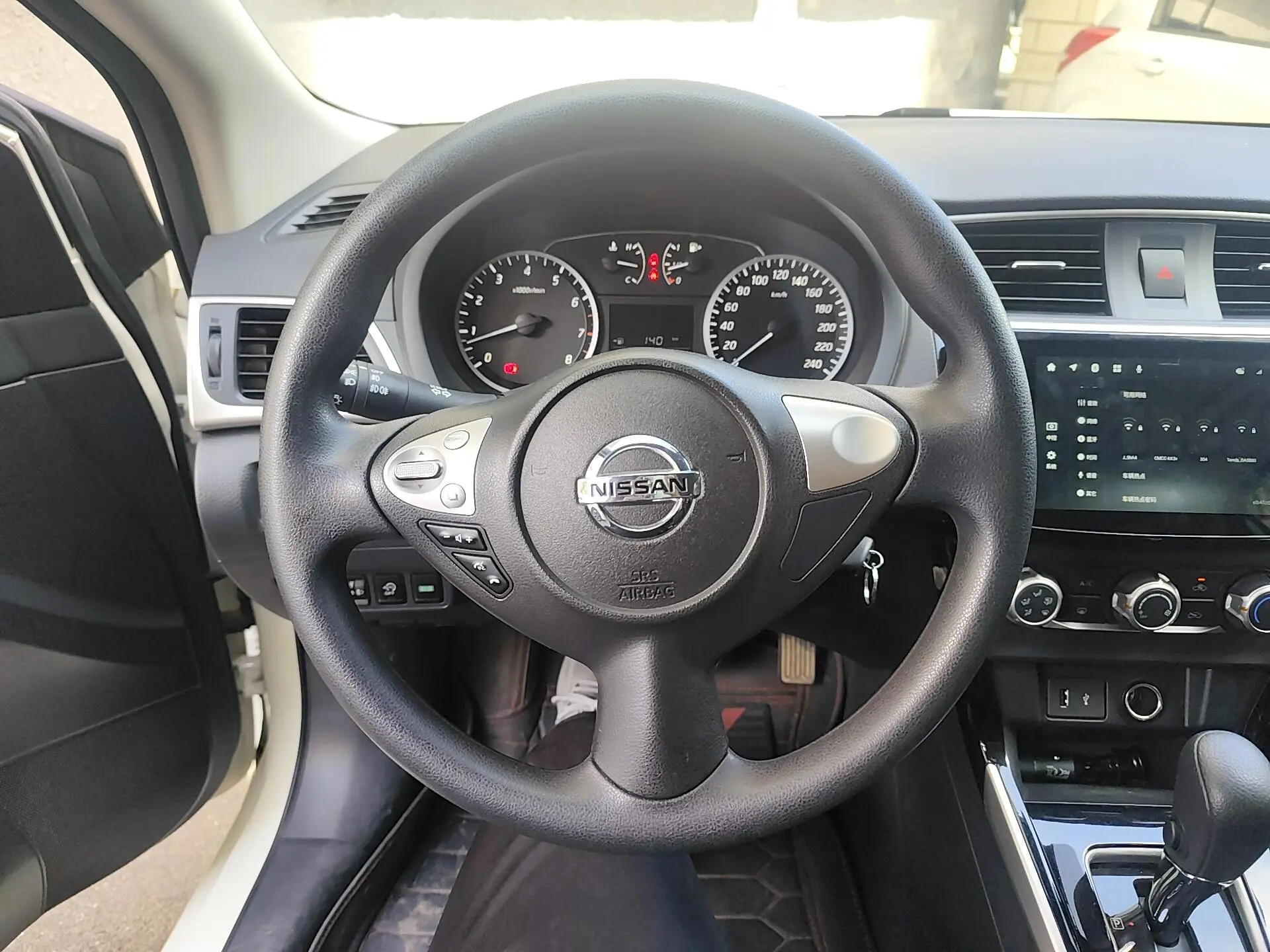 Nissan Xuan Yi Classic 1.6 XL CVT Deluxe Edition