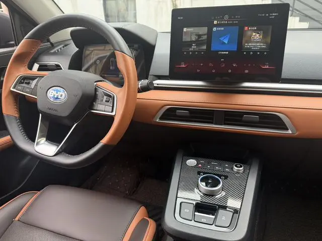 BYD BYD e2 Luxury