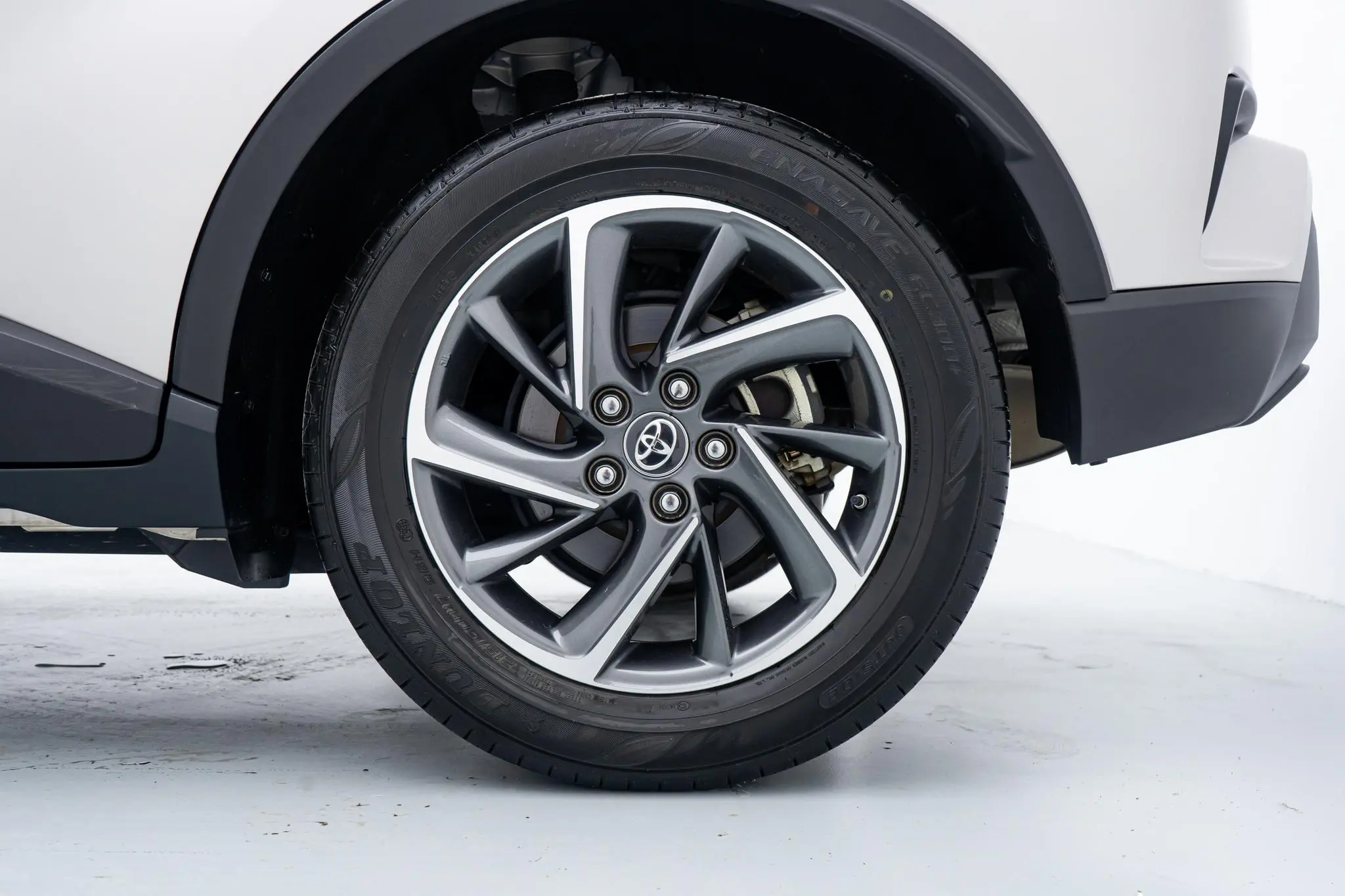 TOYOTA Toyota C-HR 2.0L Deluxe Edition