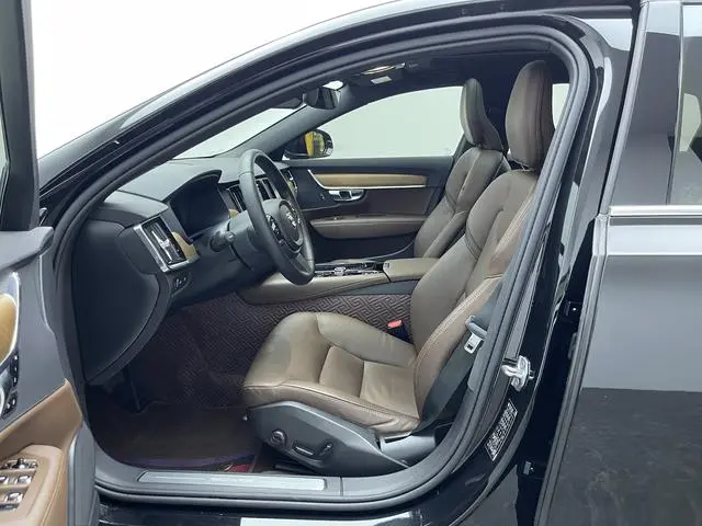 Volvo Volvo S90 PHEV T8 E-drive Hybrid Zhiyi Deluxe Edition