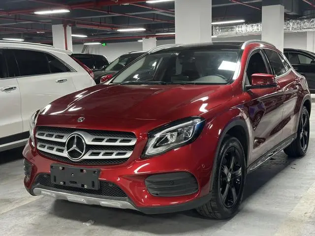 Mercedes-Benz Mercedes-Benz GLA GLA 200 fashion type