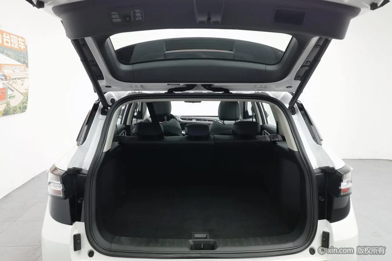 Dongfeng Fengshen Dongfeng Fengshen AX7 1.6T automatic AI flagship country VI