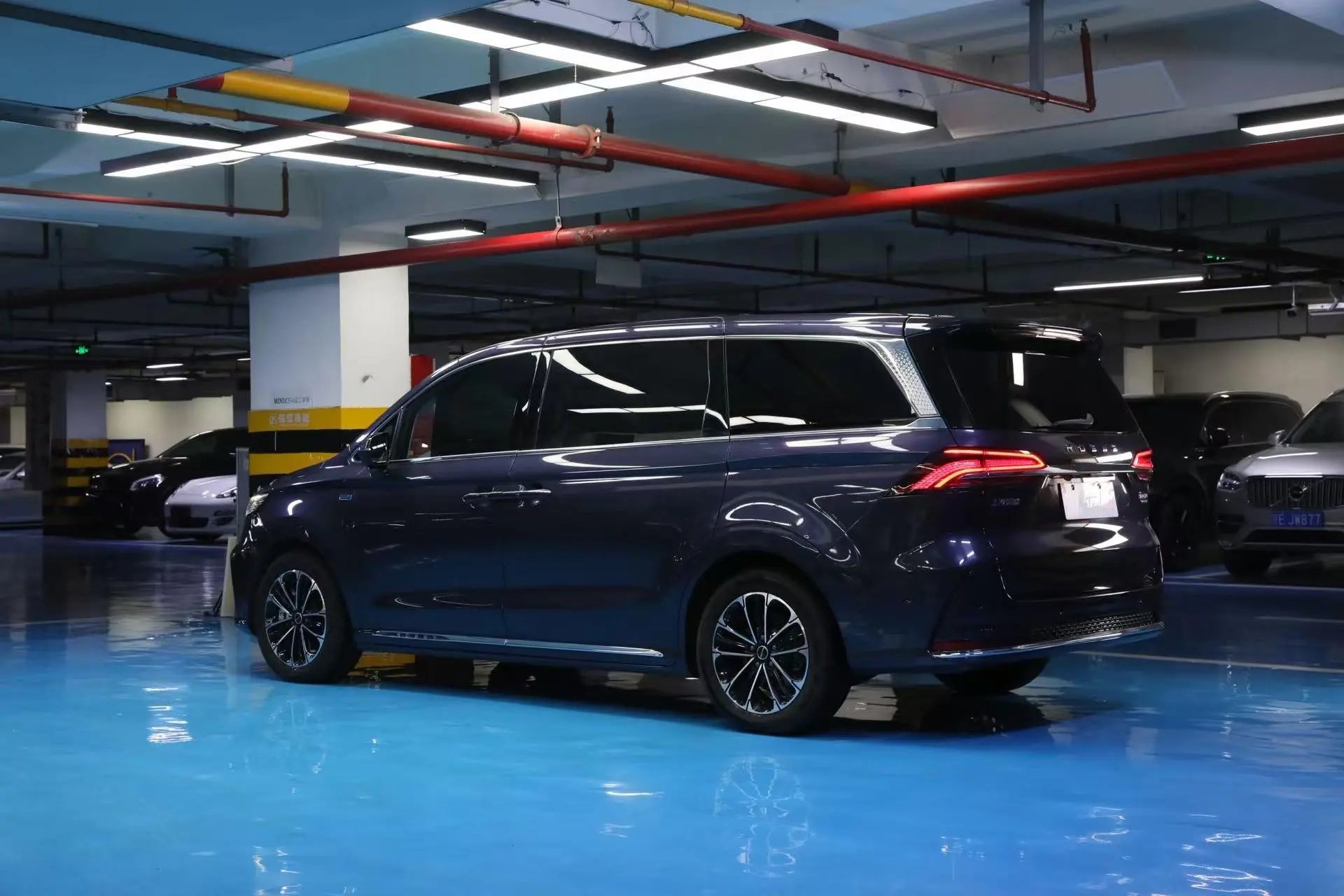 Roewe Roewe iMAX8 400TGI Supreme Series Extreme Edition