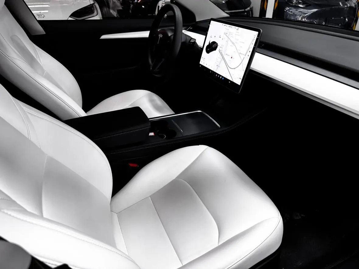 Tesla Model 3 Upgraded version of standard battery life rear drive