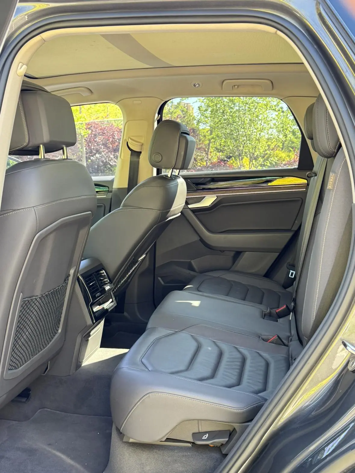 Volkswagen Touareg 3.0 TSI Sharp Front Version Country V