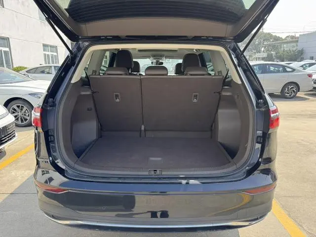 Volkswagen Weiran 330TSI Business Edition