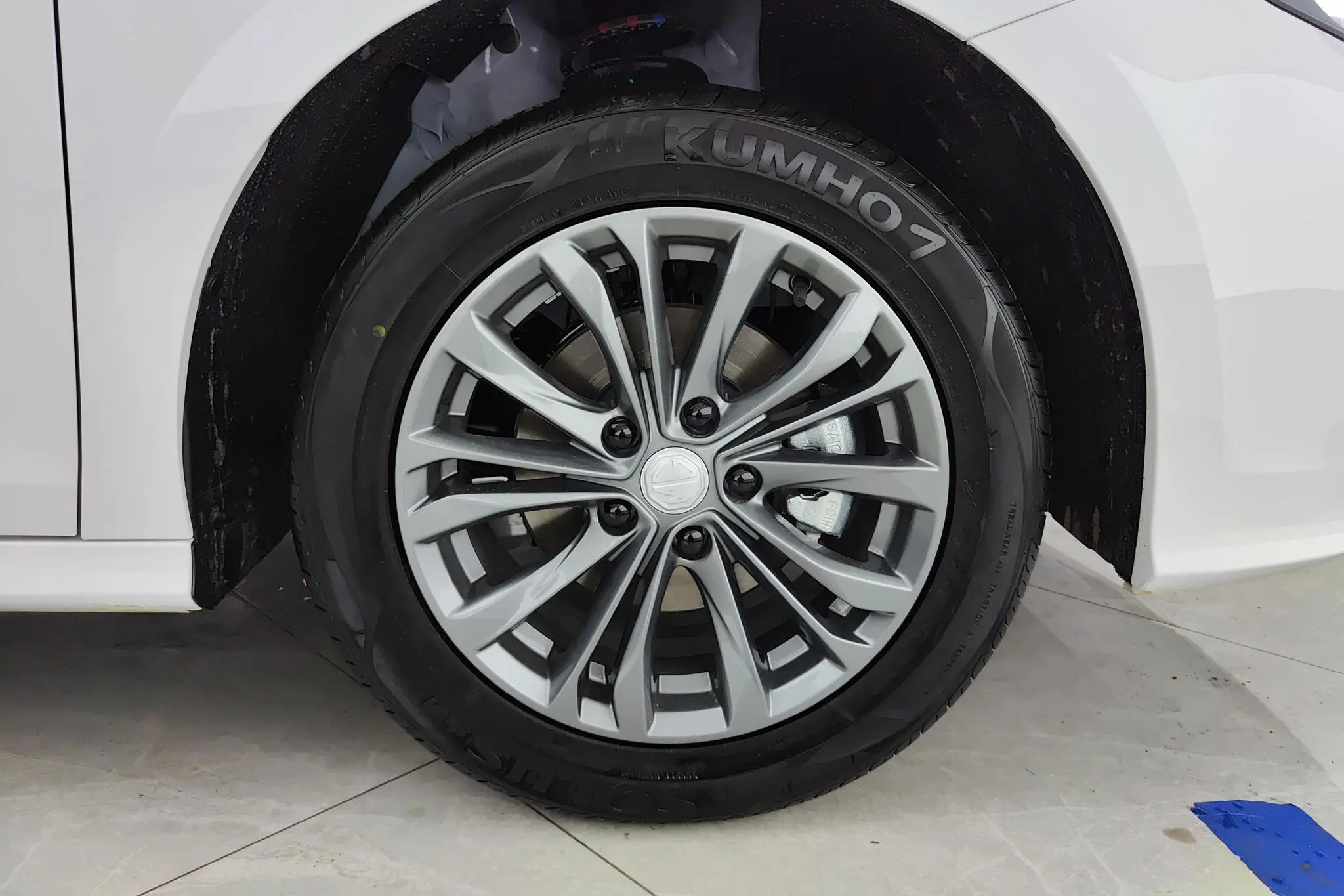 MG MG5 180DVVT Global First Edition
