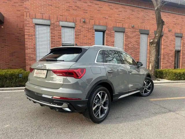 Audi Audi Q3 35 TFSI fashion and elegant