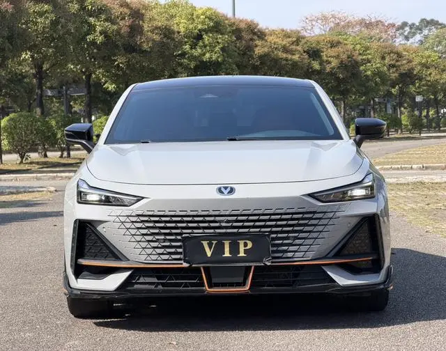 Changan Changan UNI-V 1.5T Sports version